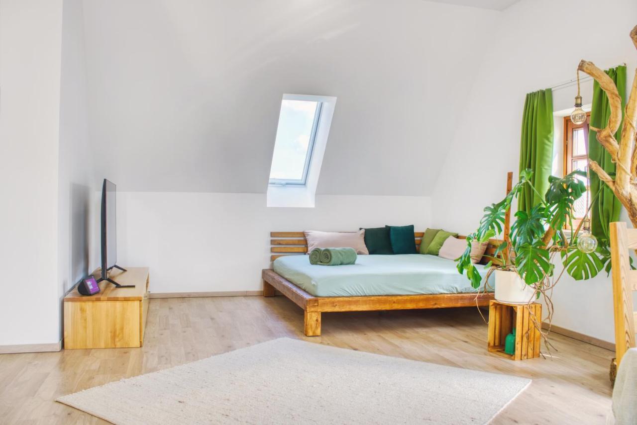 Luxus Apartment! Kueche, Balkon, Netflix, Parkplatz - 8 Personen Ilmmunster Eksteriør billede